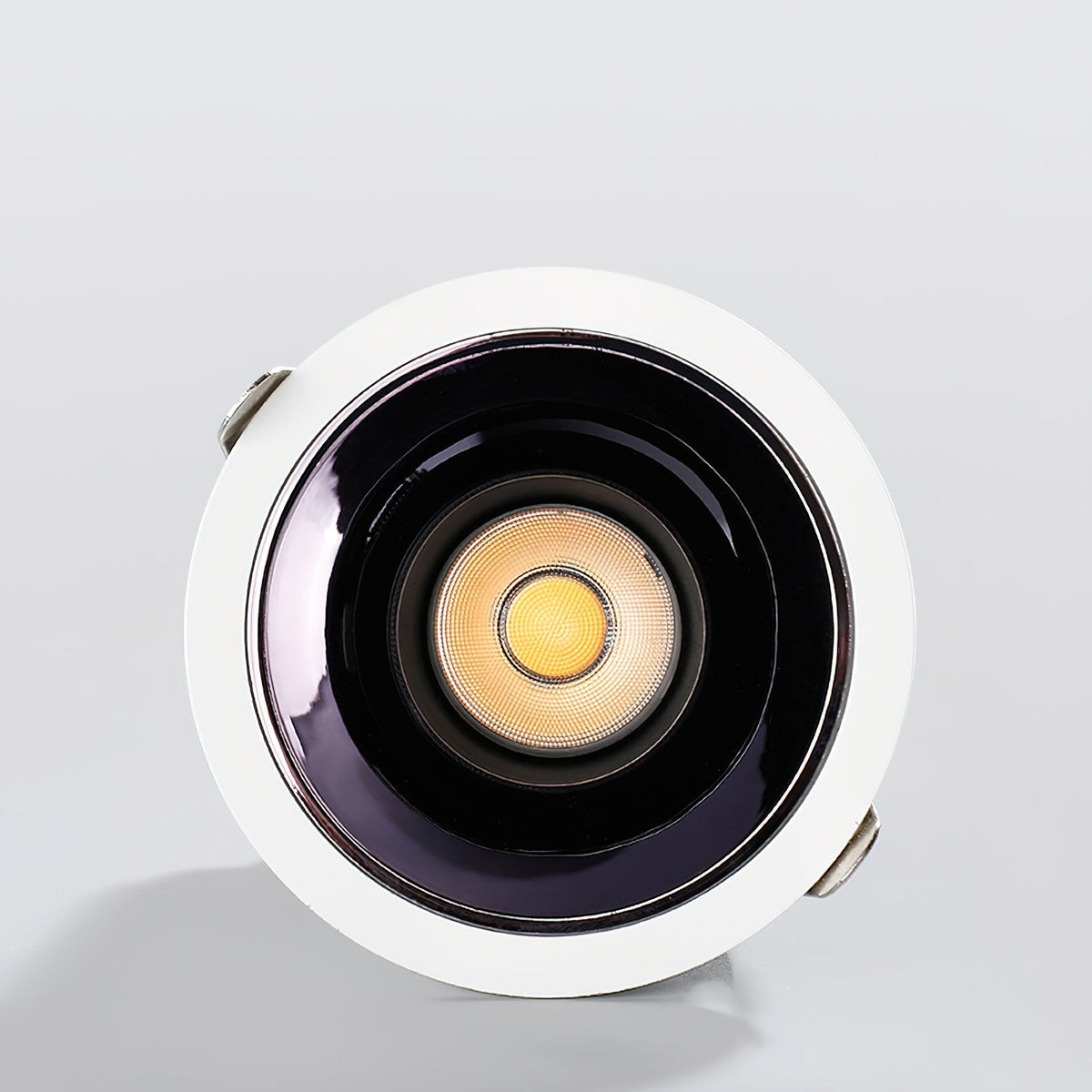 Vesoris klassisk infälld LED-downlight med stråle för tak