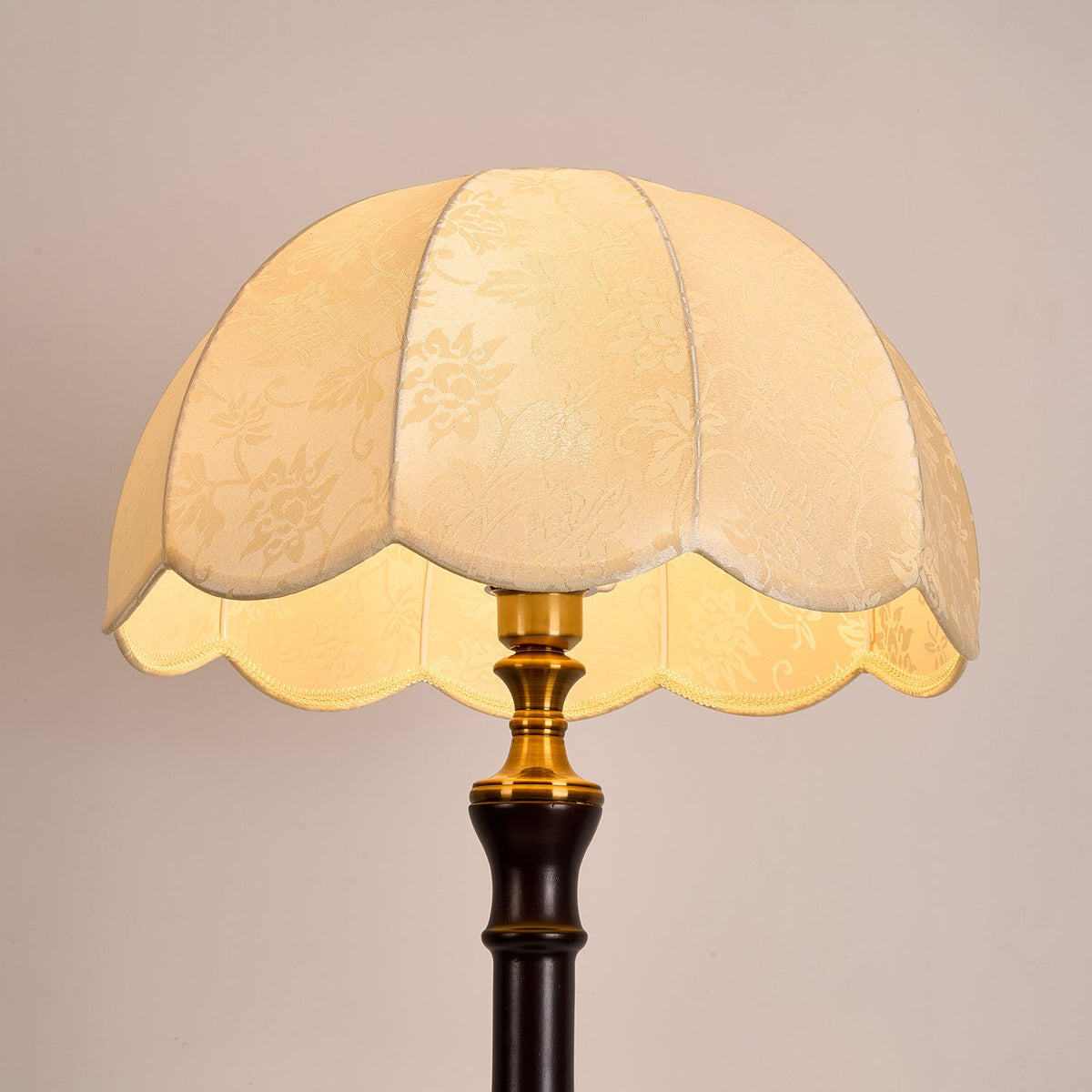 Maverick vintage gulvlampe i træ