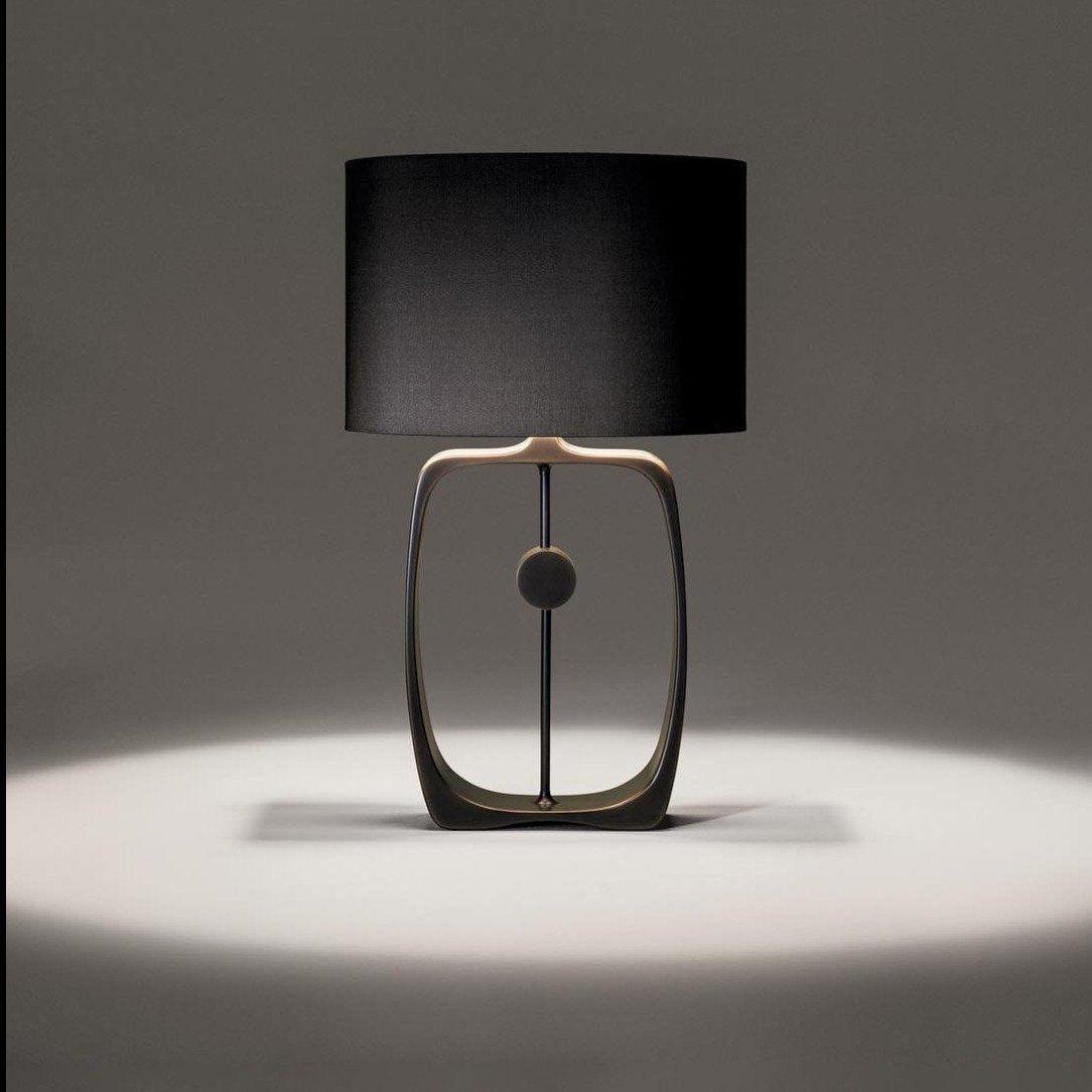 Frank moderne bordlampe