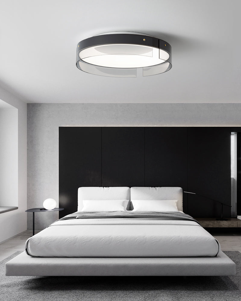 Ovenaris modern minimalistisk taklampa i mässing