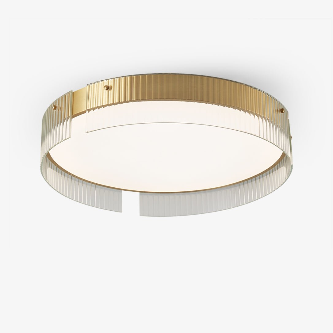 Ovenaris modern minimalistisk taklampa i mässing