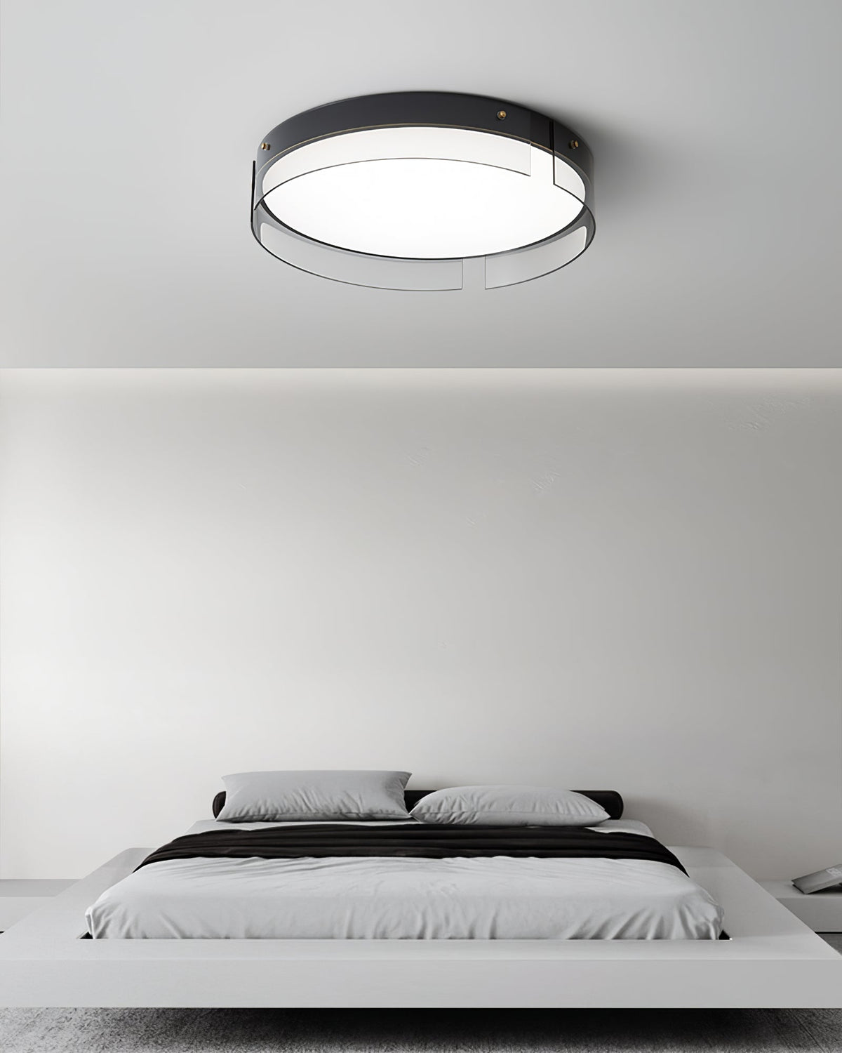 Ovenaris modern minimalistisk taklampa i mässing