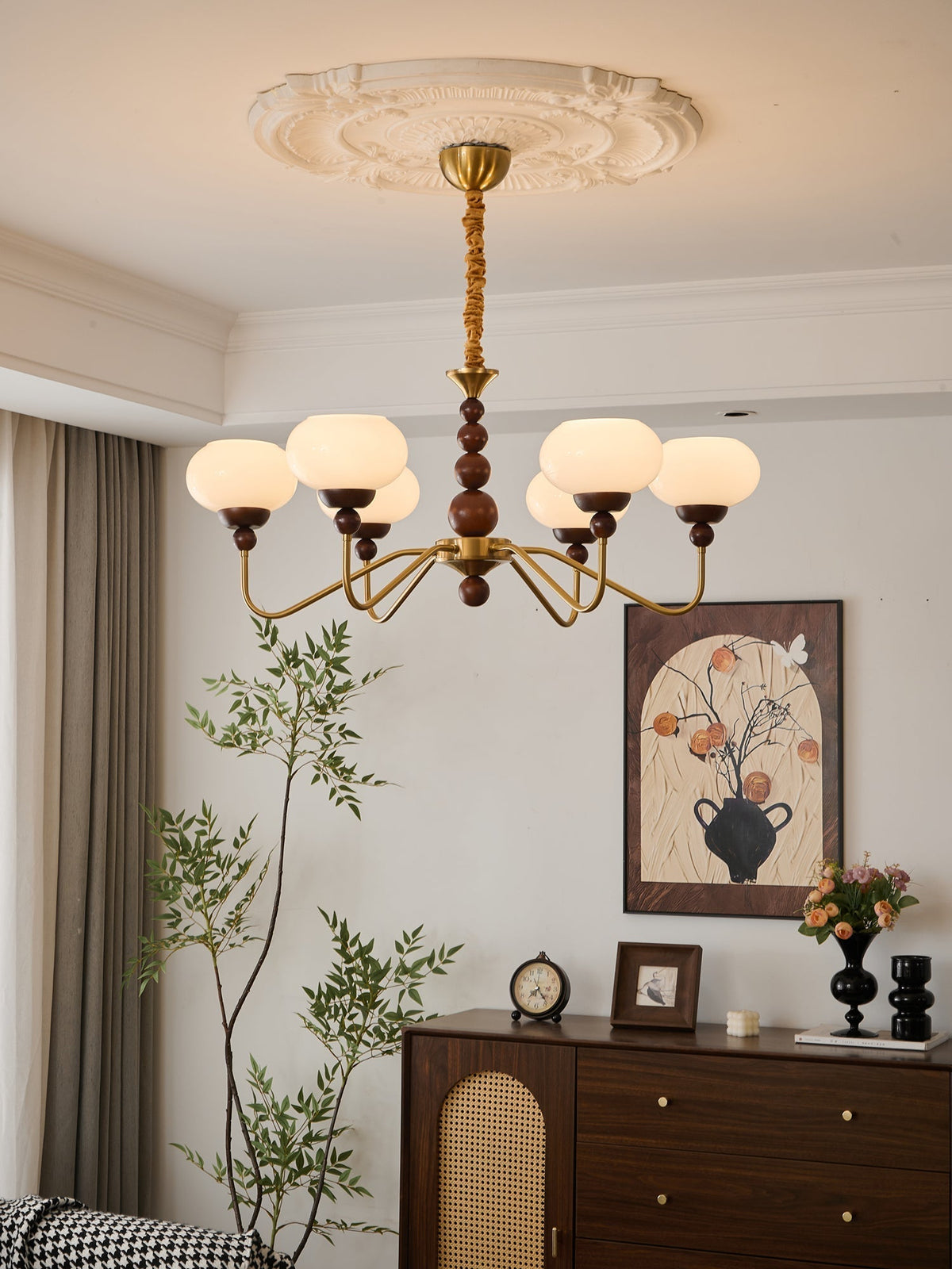 Sylaian moderne lysekrone i glas, træ og messing med 6 lamper