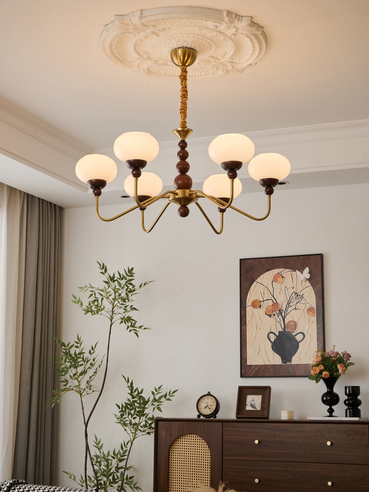 Sylaian moderne lysekrone i glas, træ og messing med 6 lamper