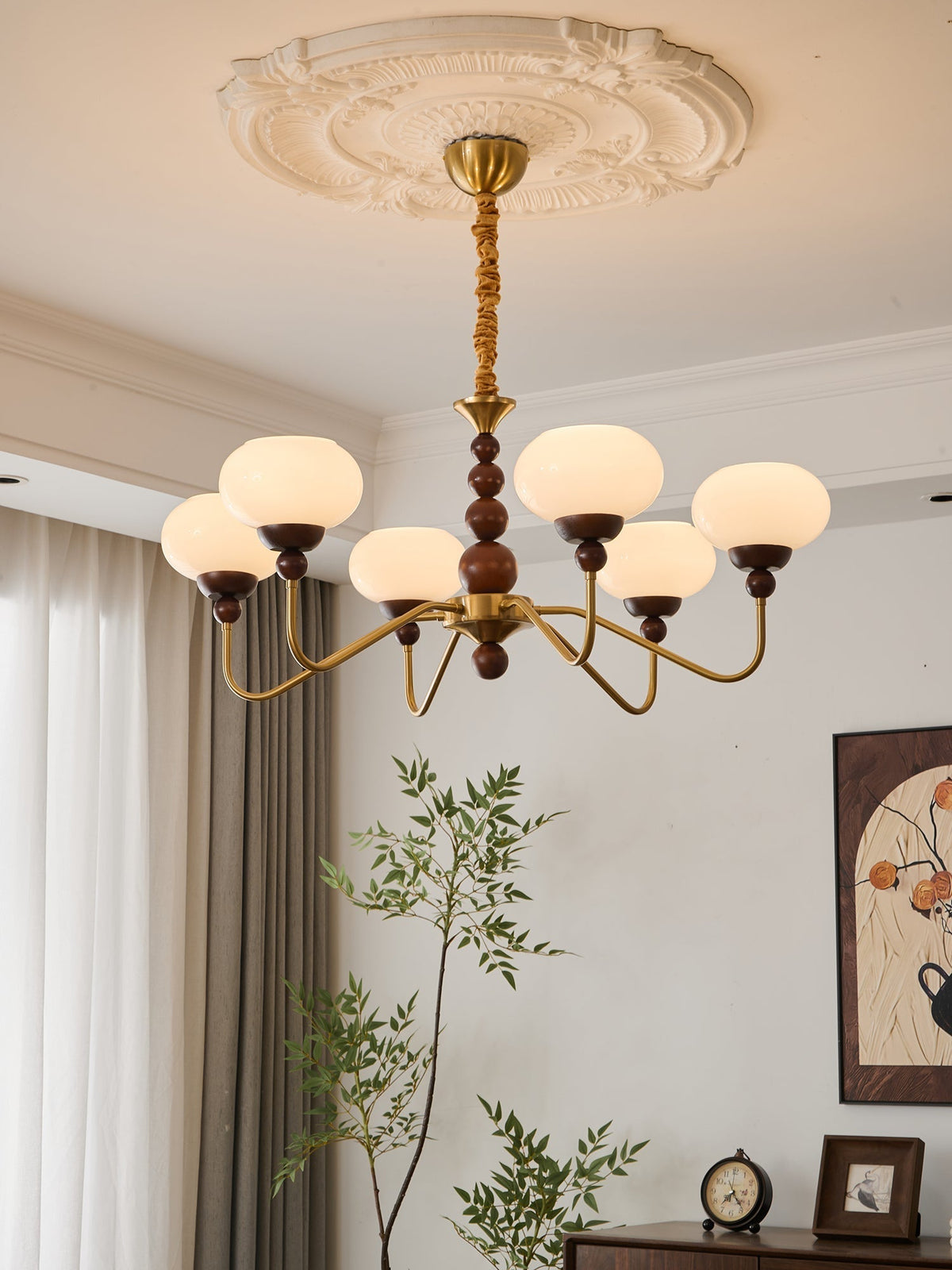 Sylaian moderne lysekrone i glas, træ og messing med 6 lamper
