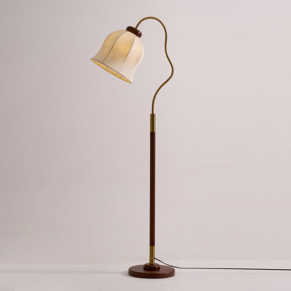Elveielle Klassisk trægulvlampe