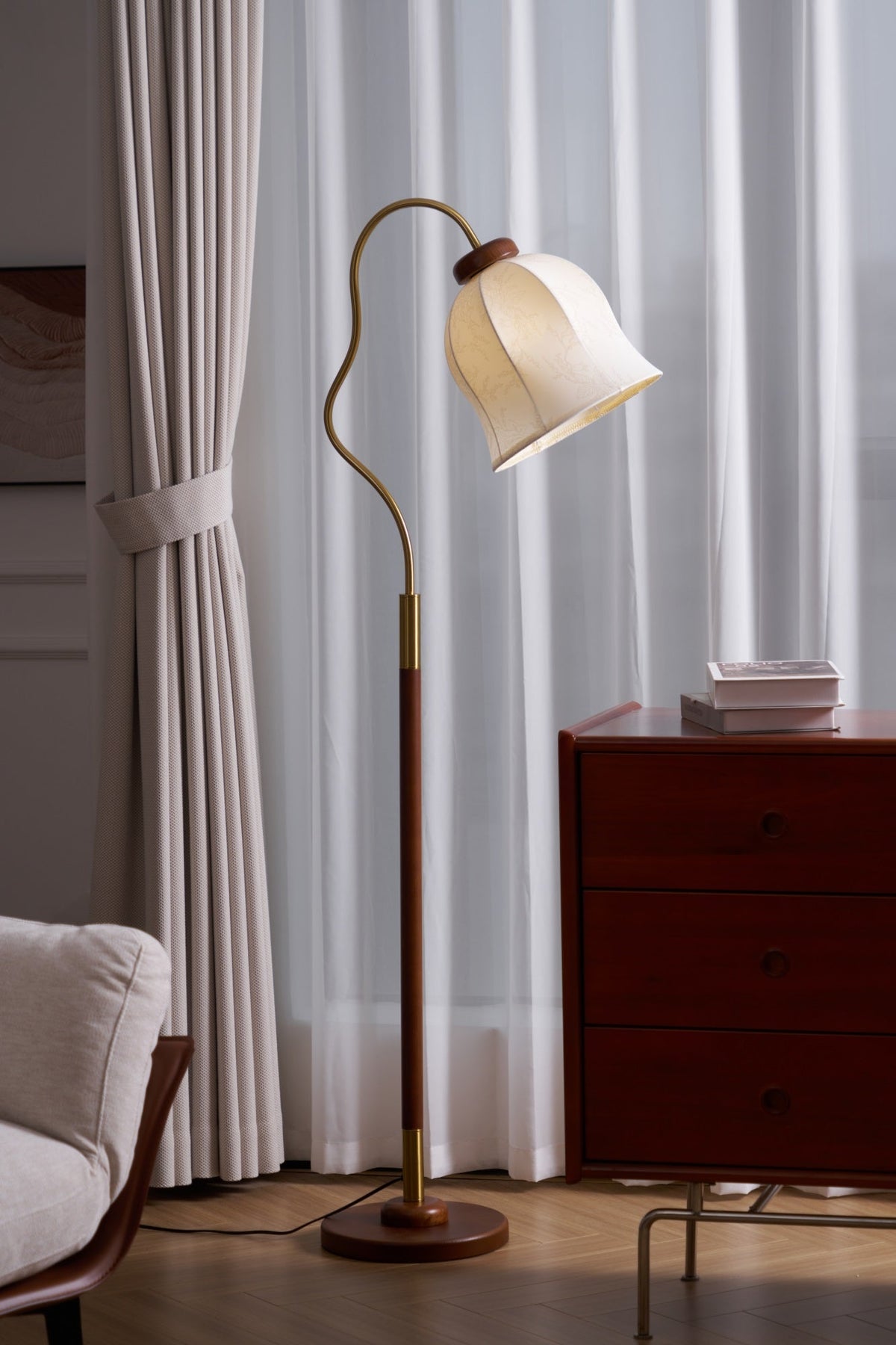 Elveielle Klassisk trægulvlampe