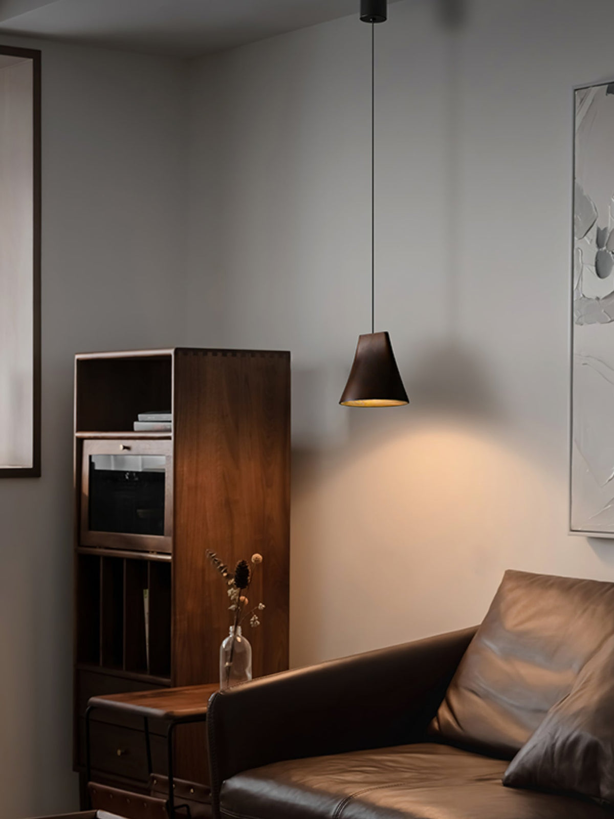 Lustre suspenso assimétrico em madeira Ivarara