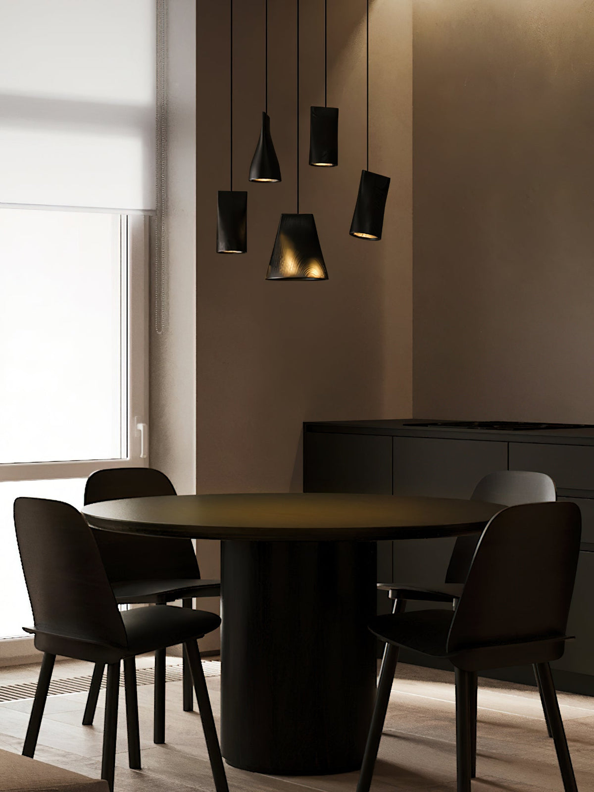 Lustre suspenso assimétrico em madeira Ivarara