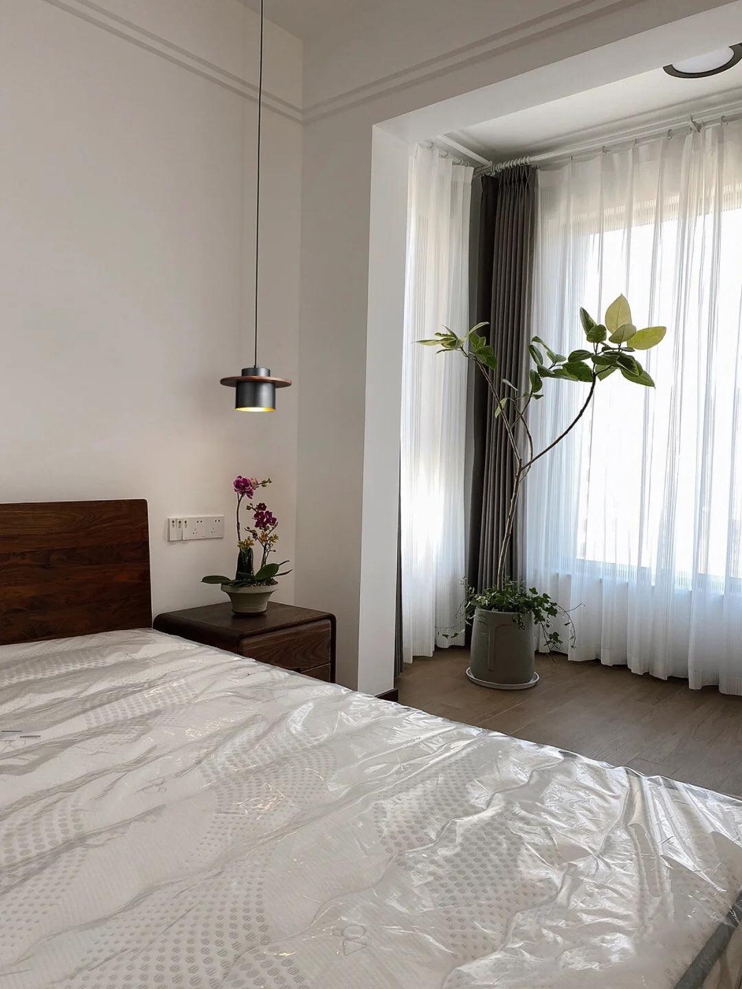 Auririra teollisuustyylinen messinkiriippuvalaisin
