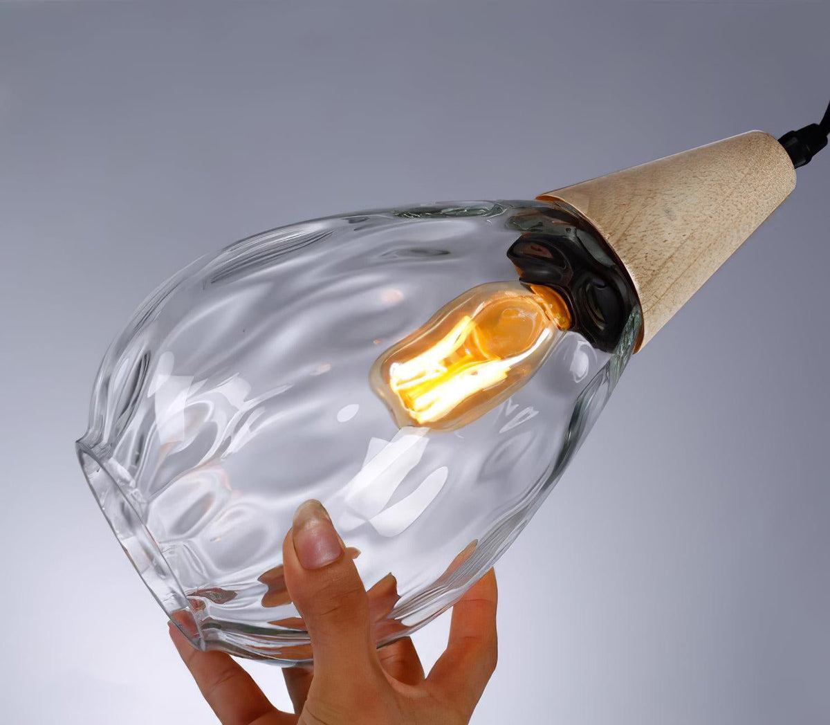 Rinisena pendellampe i klart glas og træ, nordisk og moderne
