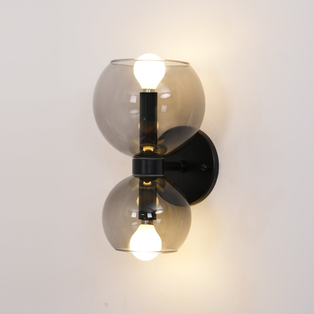 Avynion nútímalegur norrænn listgler-vegglampi