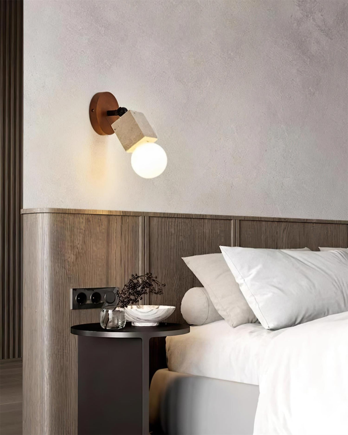 Tavaenne-söpö travertiiniseinävalaisin puulevyllä