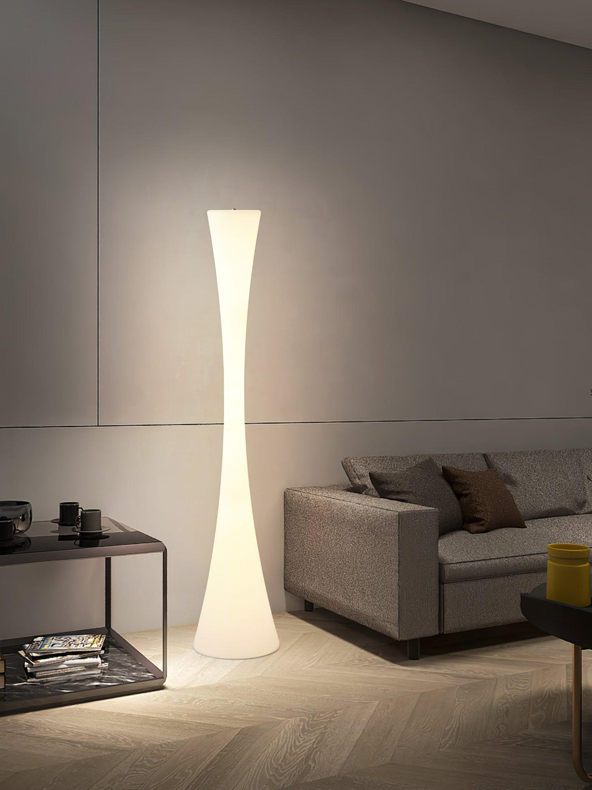 Orelanora golvlampa, vit och modern