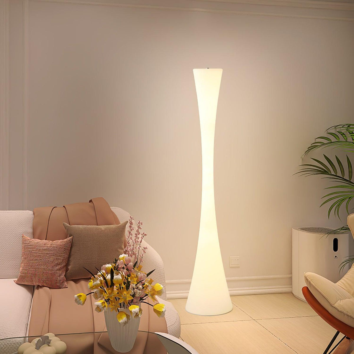 Orelanora golvlampa, vit och modern