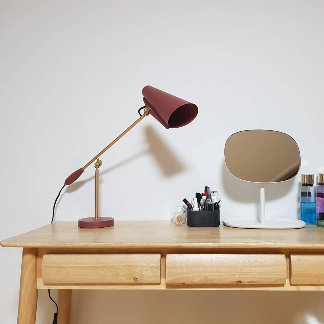 Candeeiro de mesa em aço Orbix de estilo mid-century