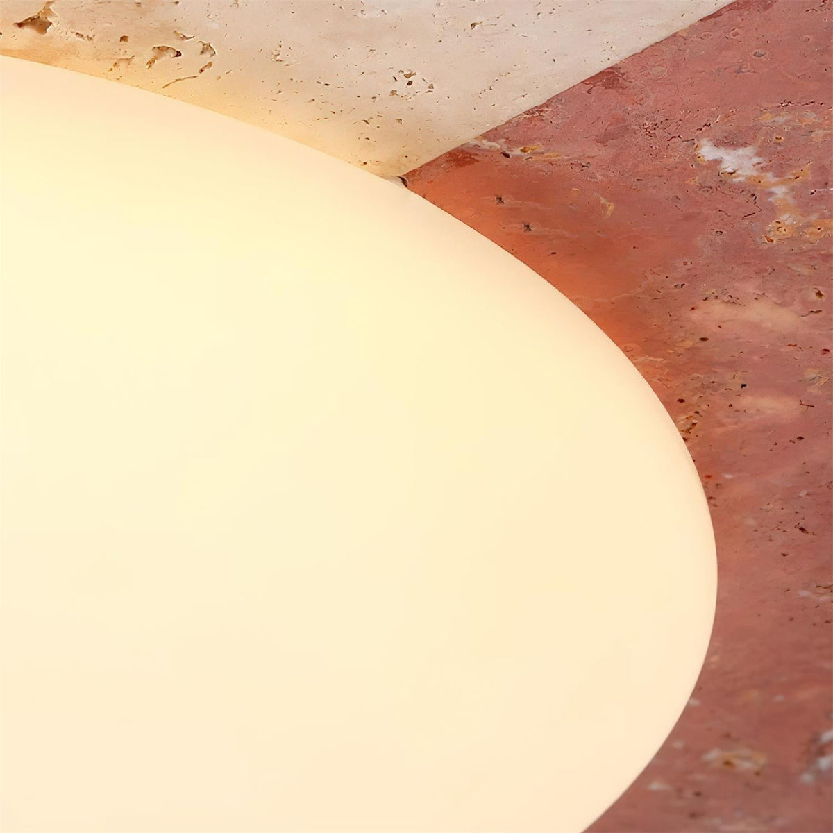 Loftlampe i travertin