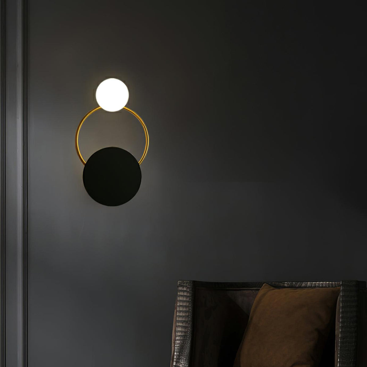 Arisha Modern LED Triple Rings Wall Lamp, Metal/Glass, Gold/Black, Bedroom