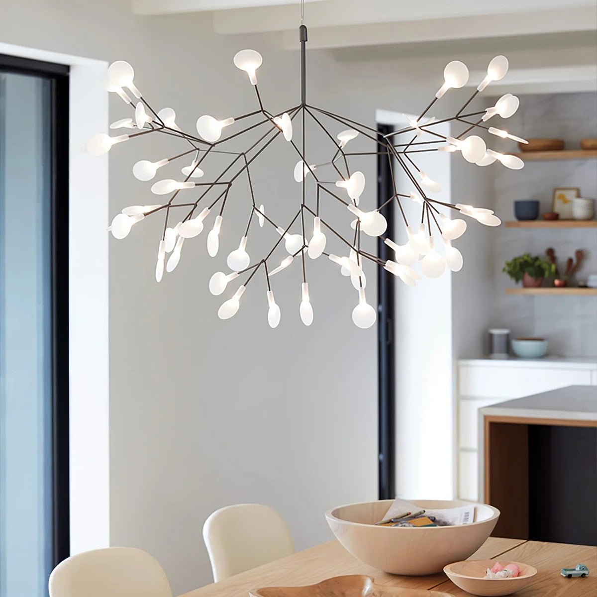 Lior unik Sputnik-ljuskrona i art déco-stil med eldflugor, vardagsrum/sovrum