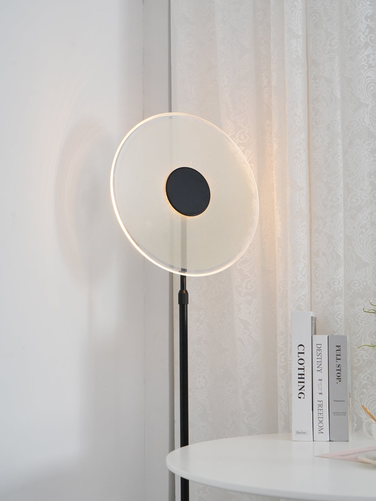 Abir minimalistisk gulvlampe