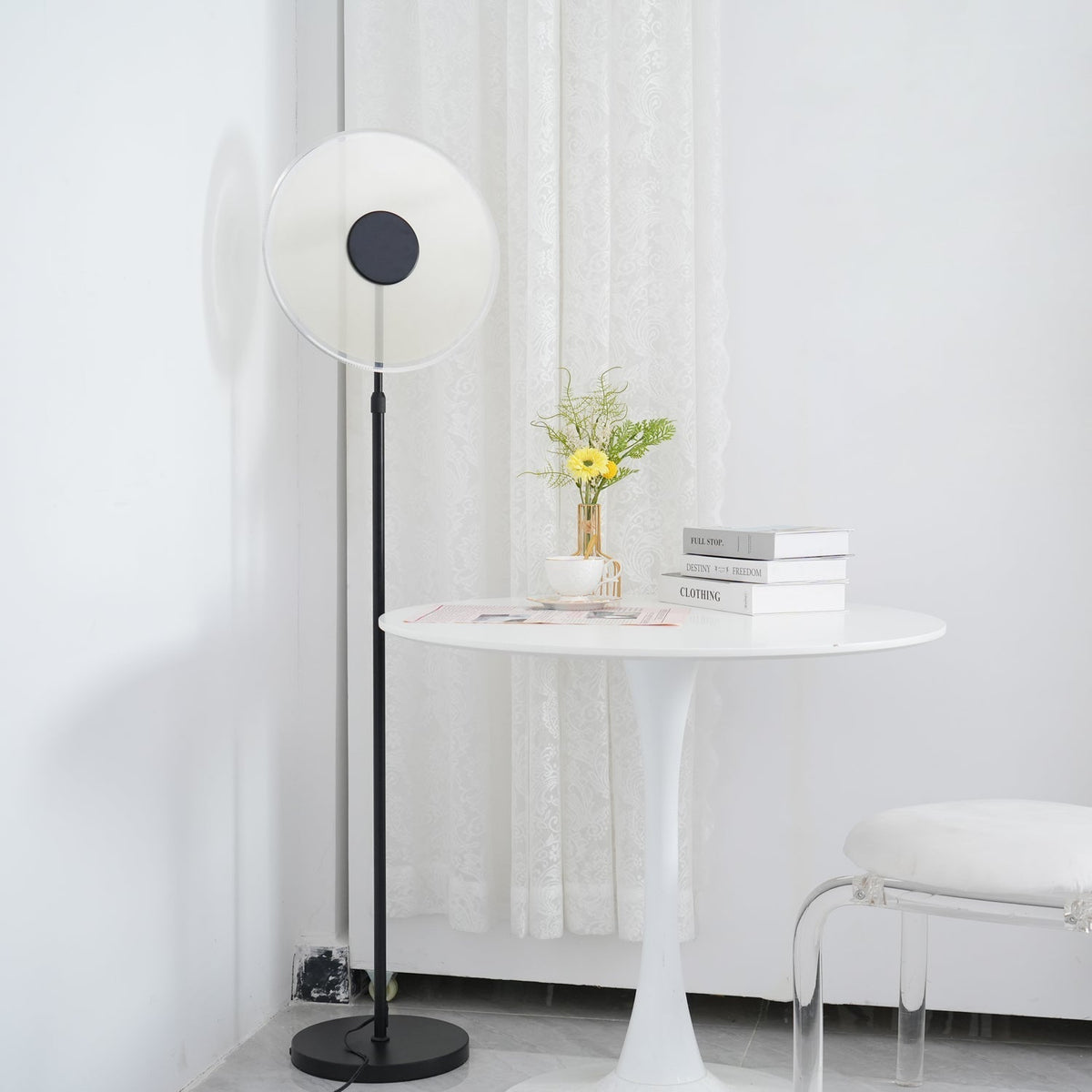 Abir minimalistisk gulvlampe