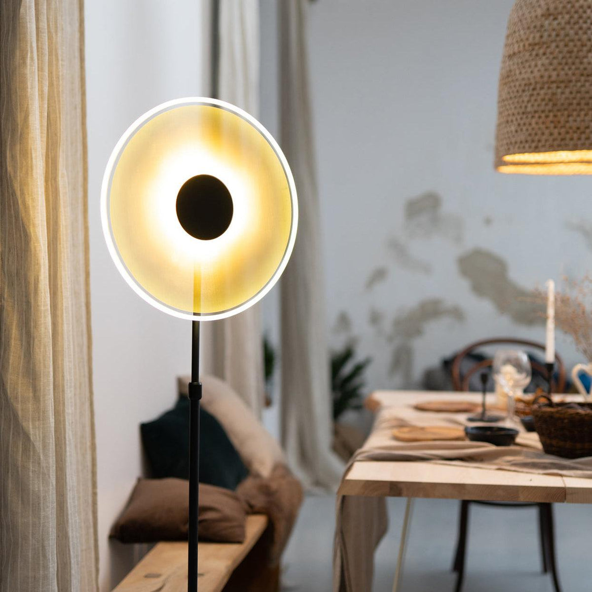 Abir minimalistisk gulvlampe