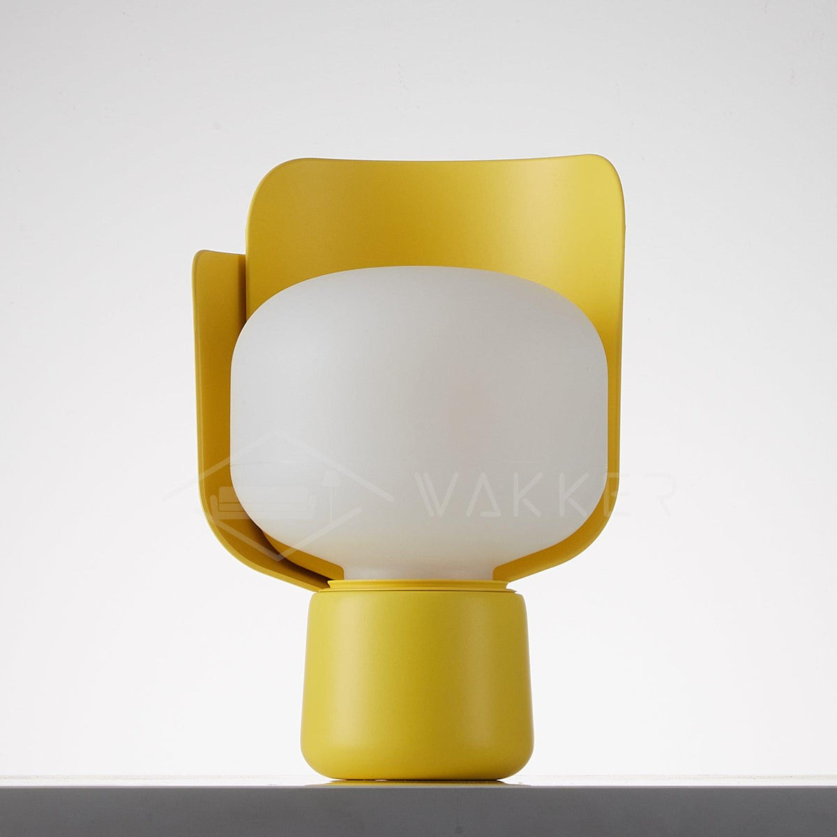 Zuri minimalistisk bordslampa i plast