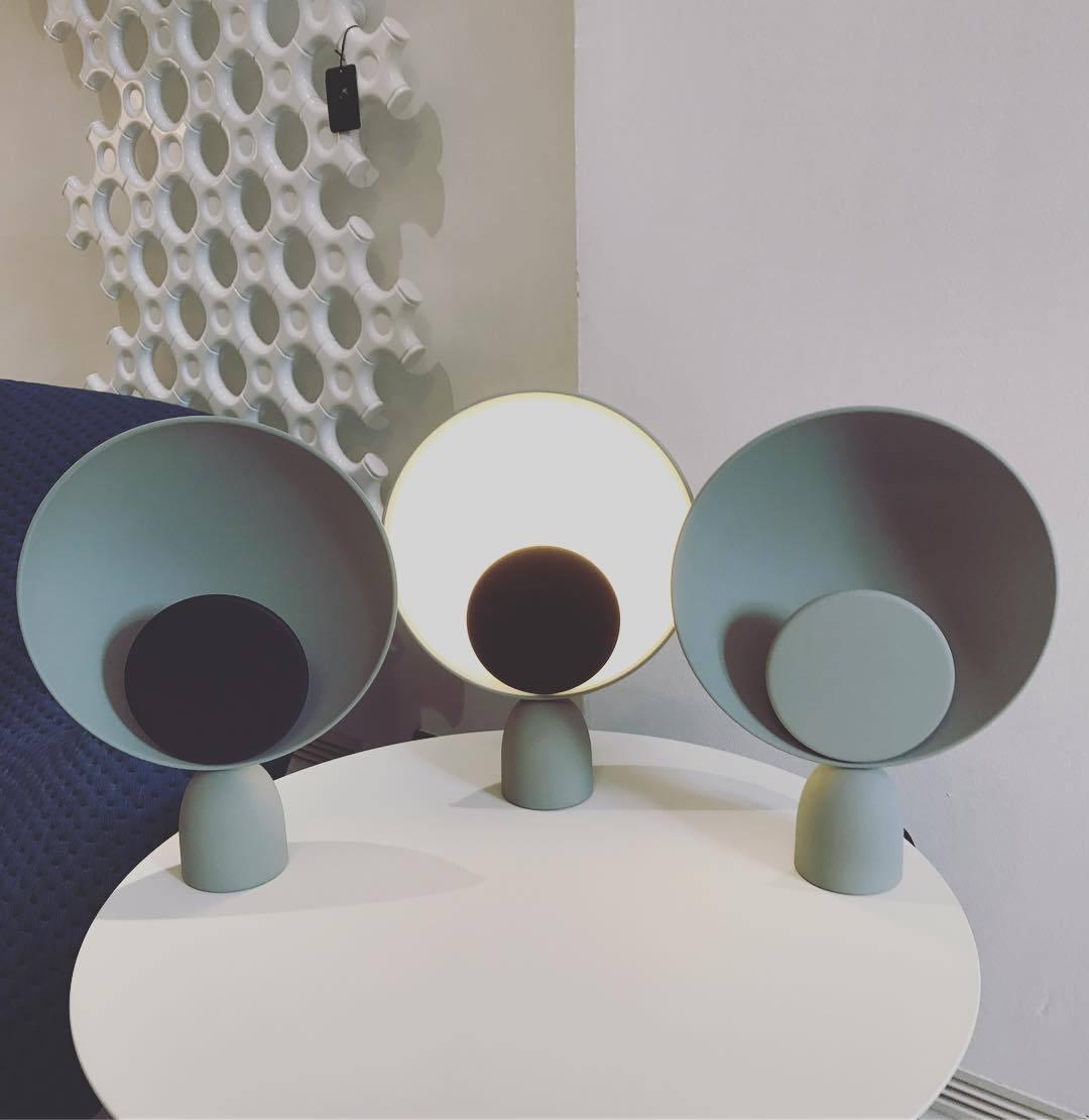 Prynd moderne bordlampe