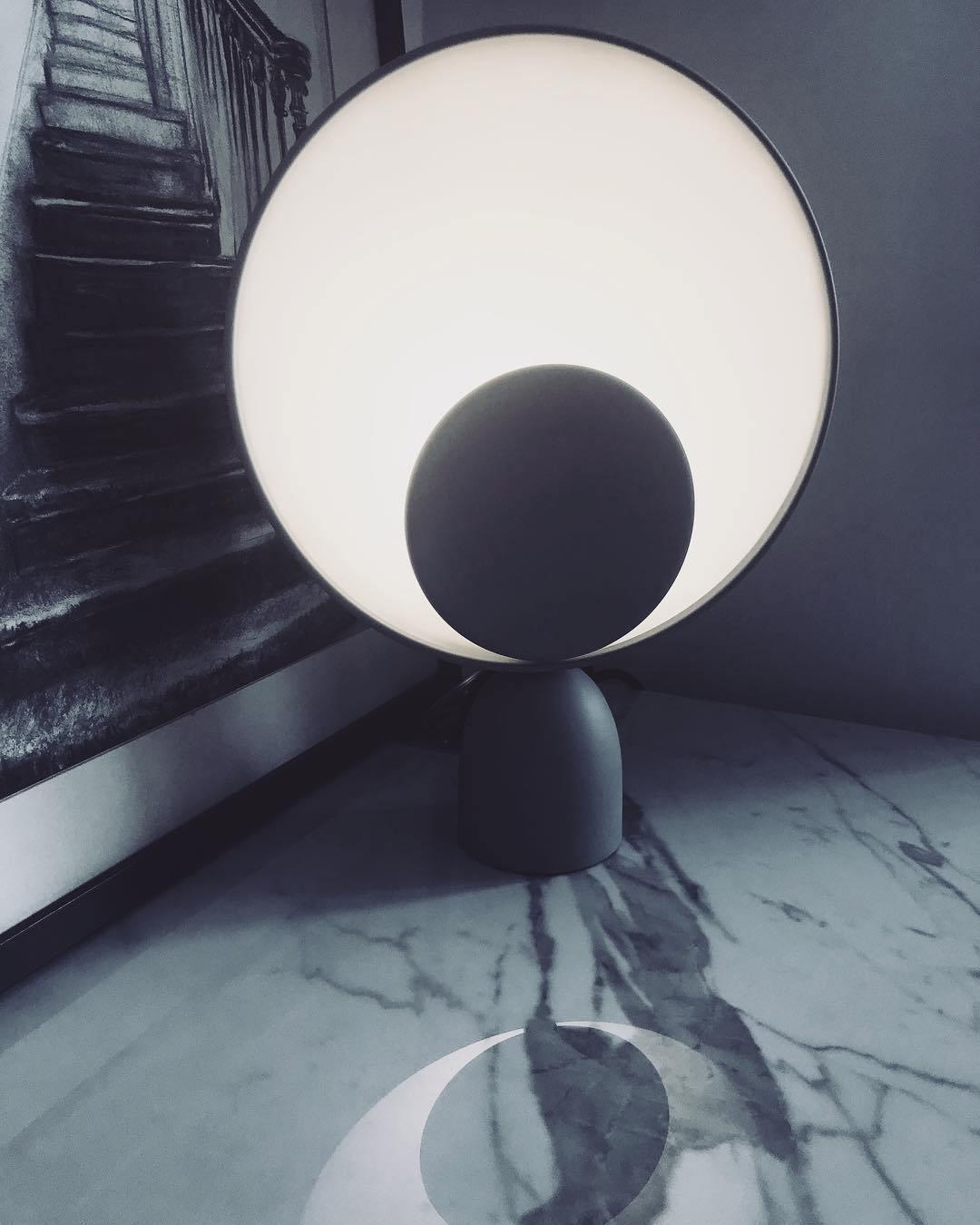 Prynd moderne bordlampe