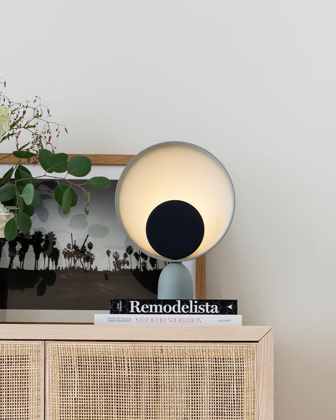 Prynd moderne bordlampe