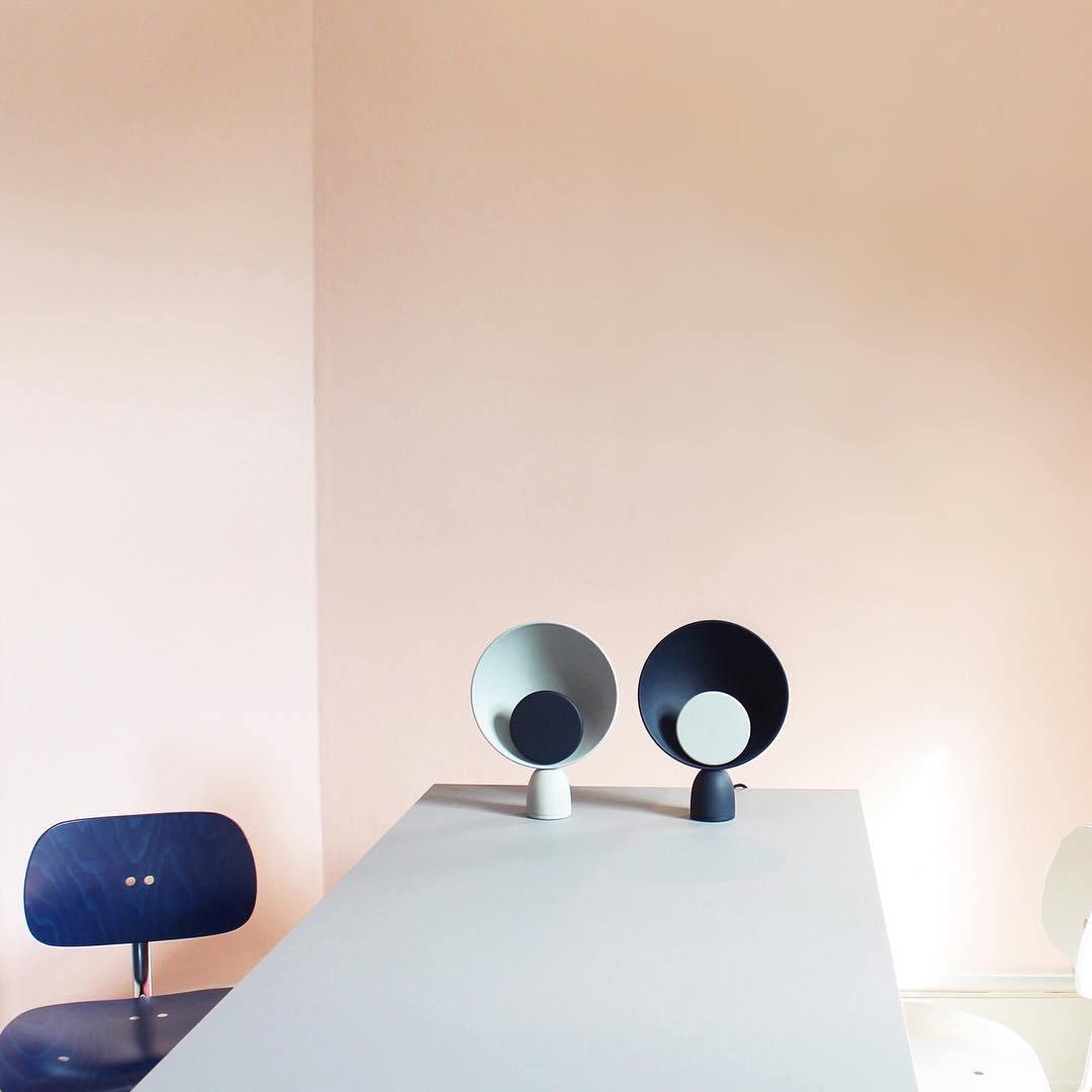 Prynd moderne bordlampe