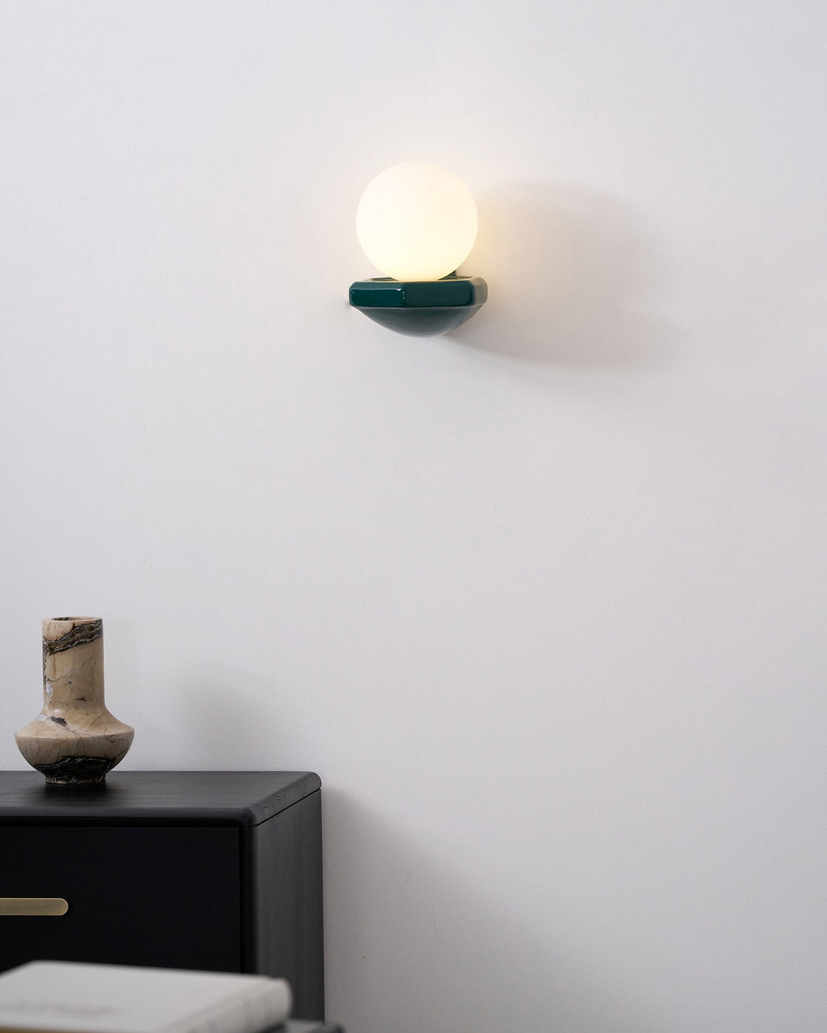 Viraerella Wall Lamp