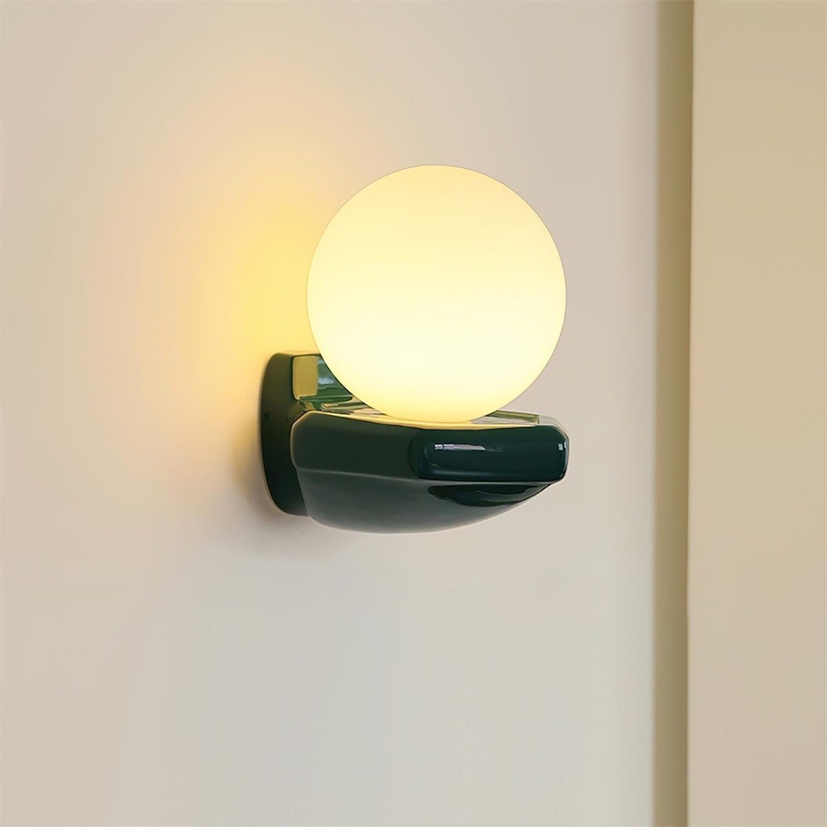 Viraerella Wall Lamp