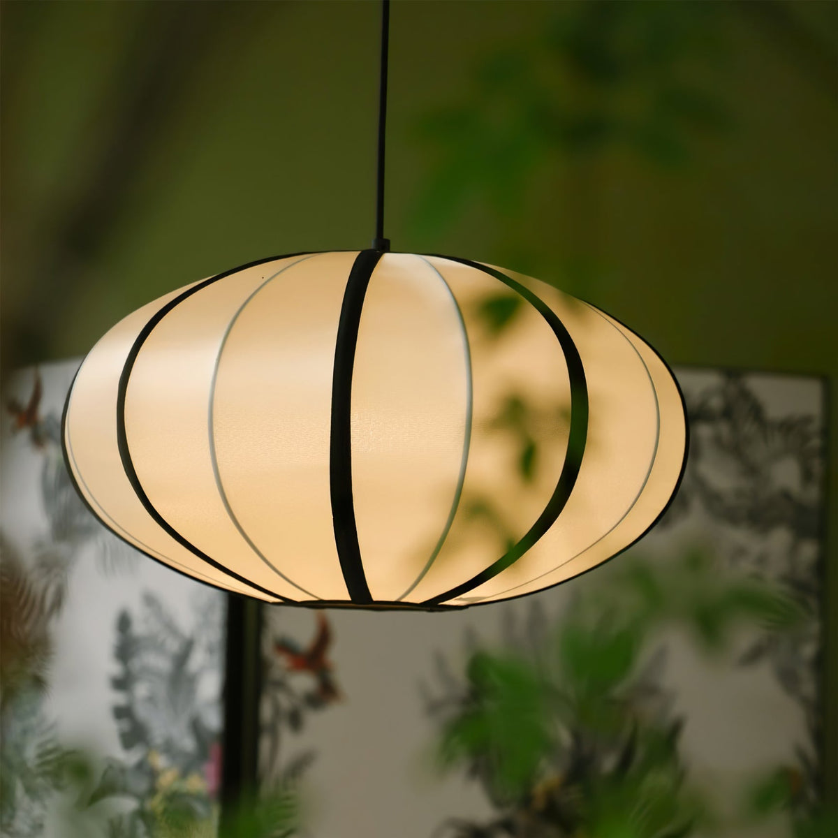 Lineriella moderni kangasriippuvalaisin