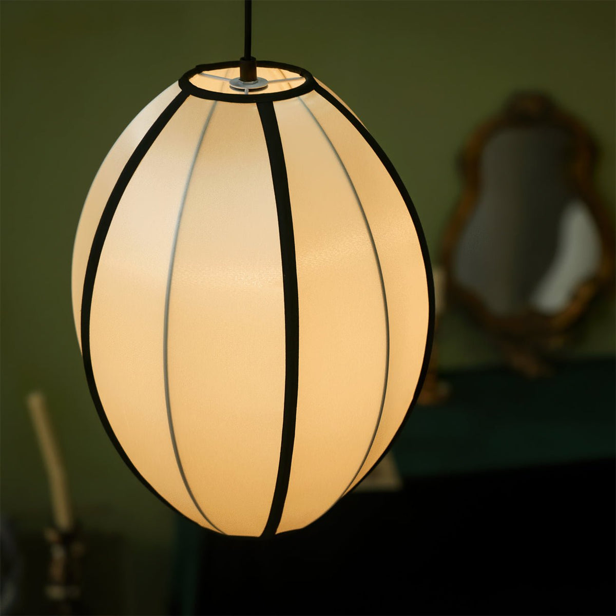 Lineriella moderni kangasriippuvalaisin