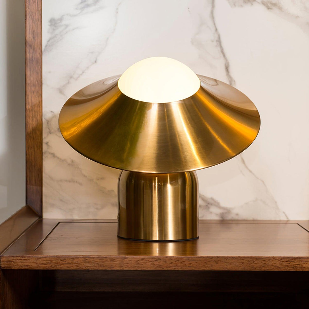 Italon luksuriøs bordlampe i messing