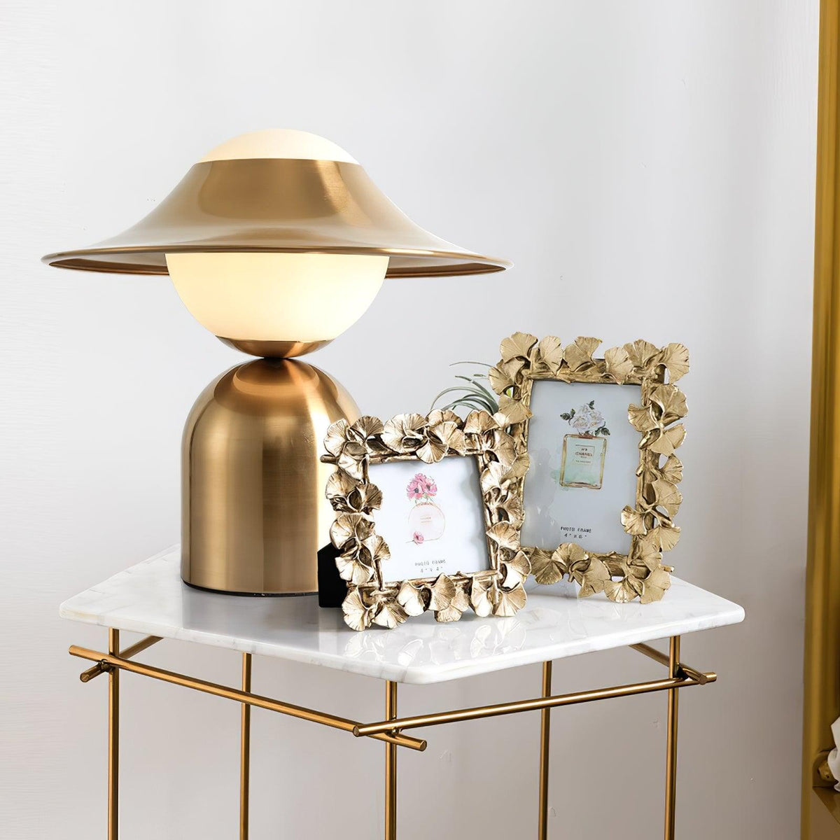 Italon luksuriøs bordlampe i messing