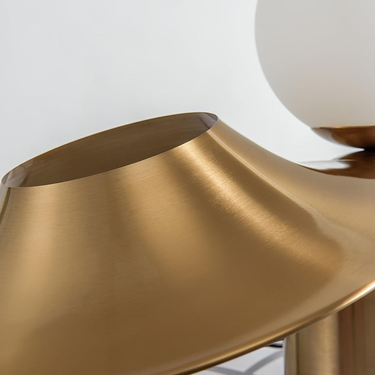 Italon luksuriøs bordlampe i messing