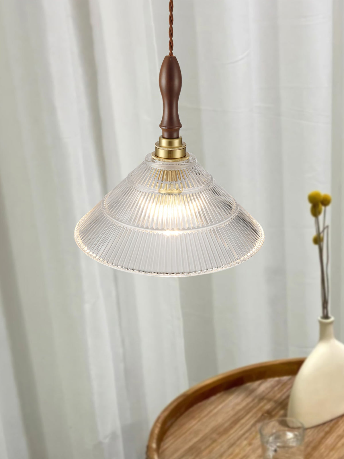 Arcara vintage-pendellampe i rillet glas og træ