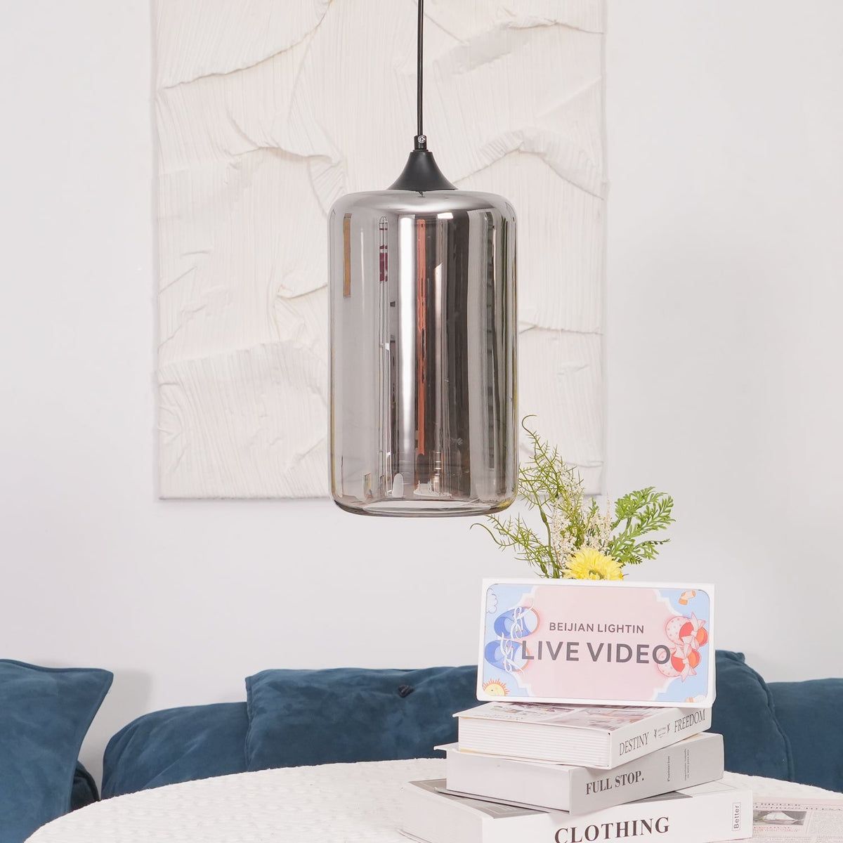 June minimalistisk flaskformad pendellampa i rökgrått glas