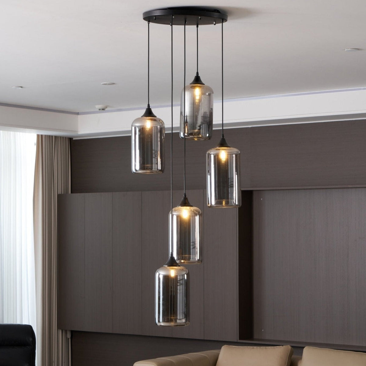 June minimalistisk flaskformad pendellampa i rökgrått glas