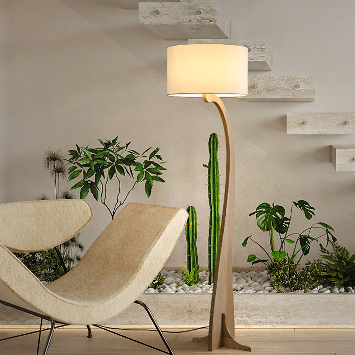 Viraineria nordisk buet gulvlampe