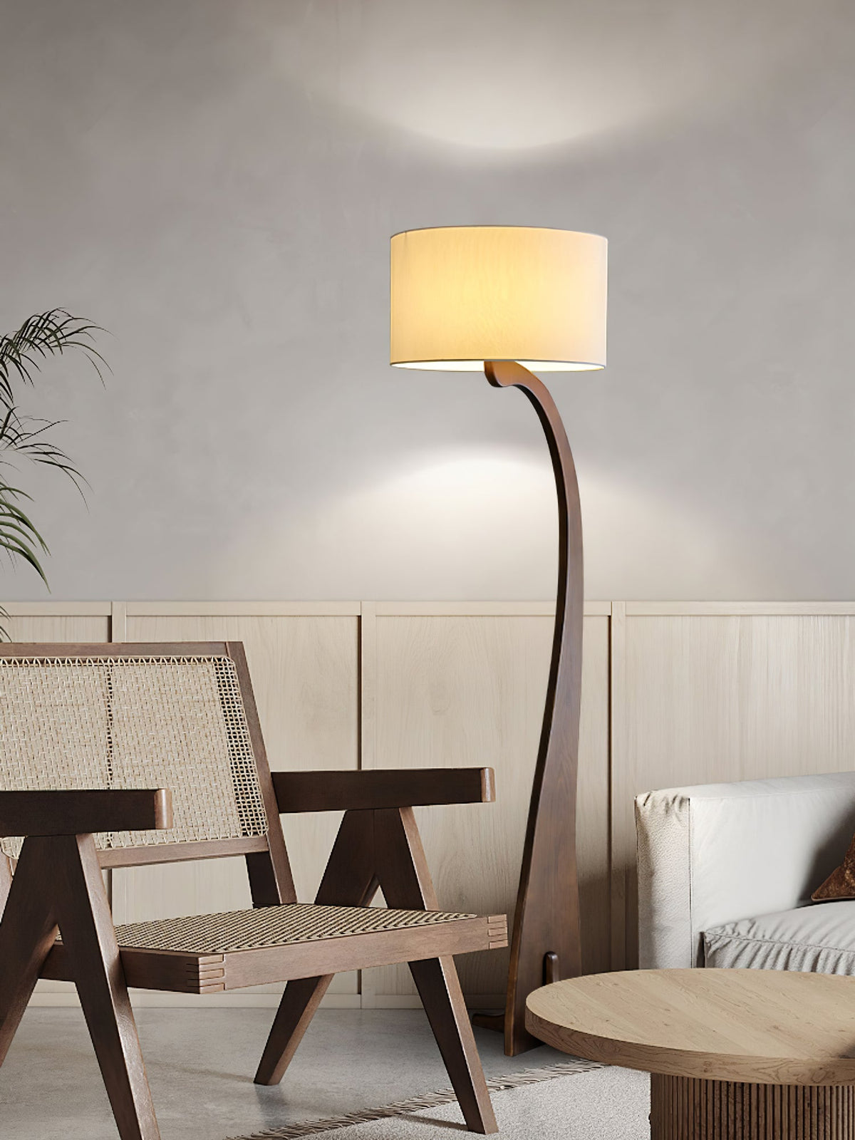 Viraineria nordisk buet gulvlampe