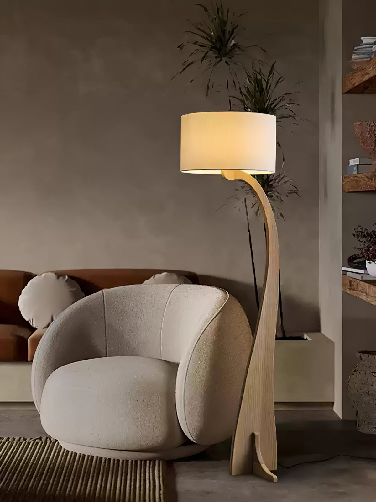 Viraineria nordisk buet gulvlampe