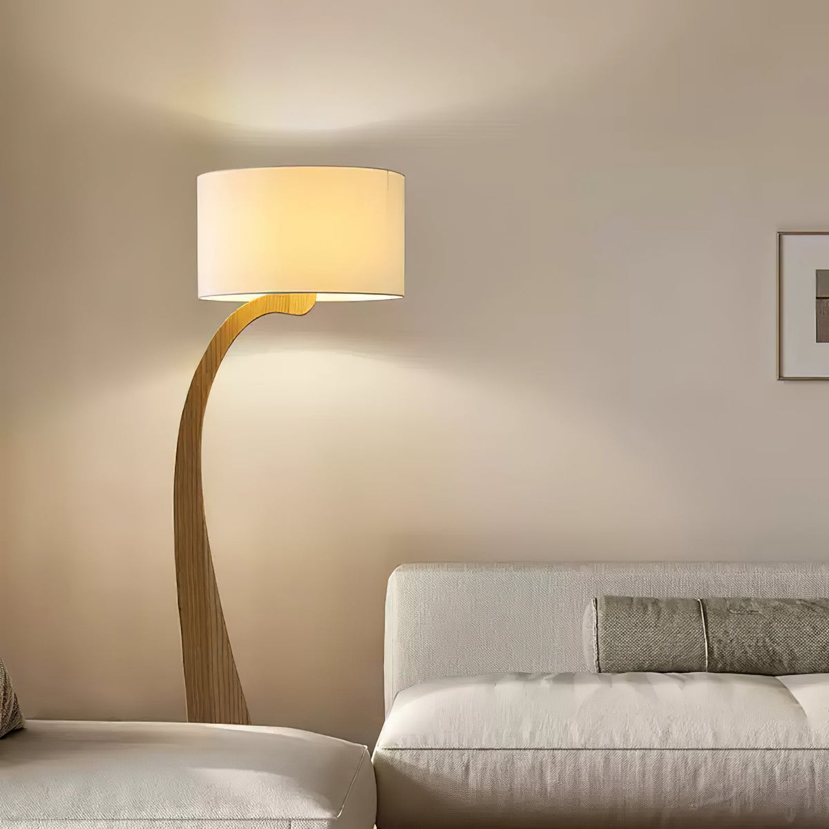 Viraineria nordisk buet gulvlampe