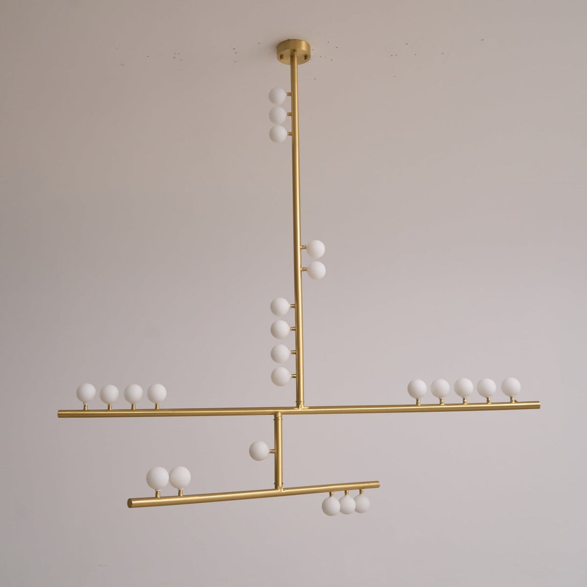 Candeeiro de teto linear geométrico de latão Bara