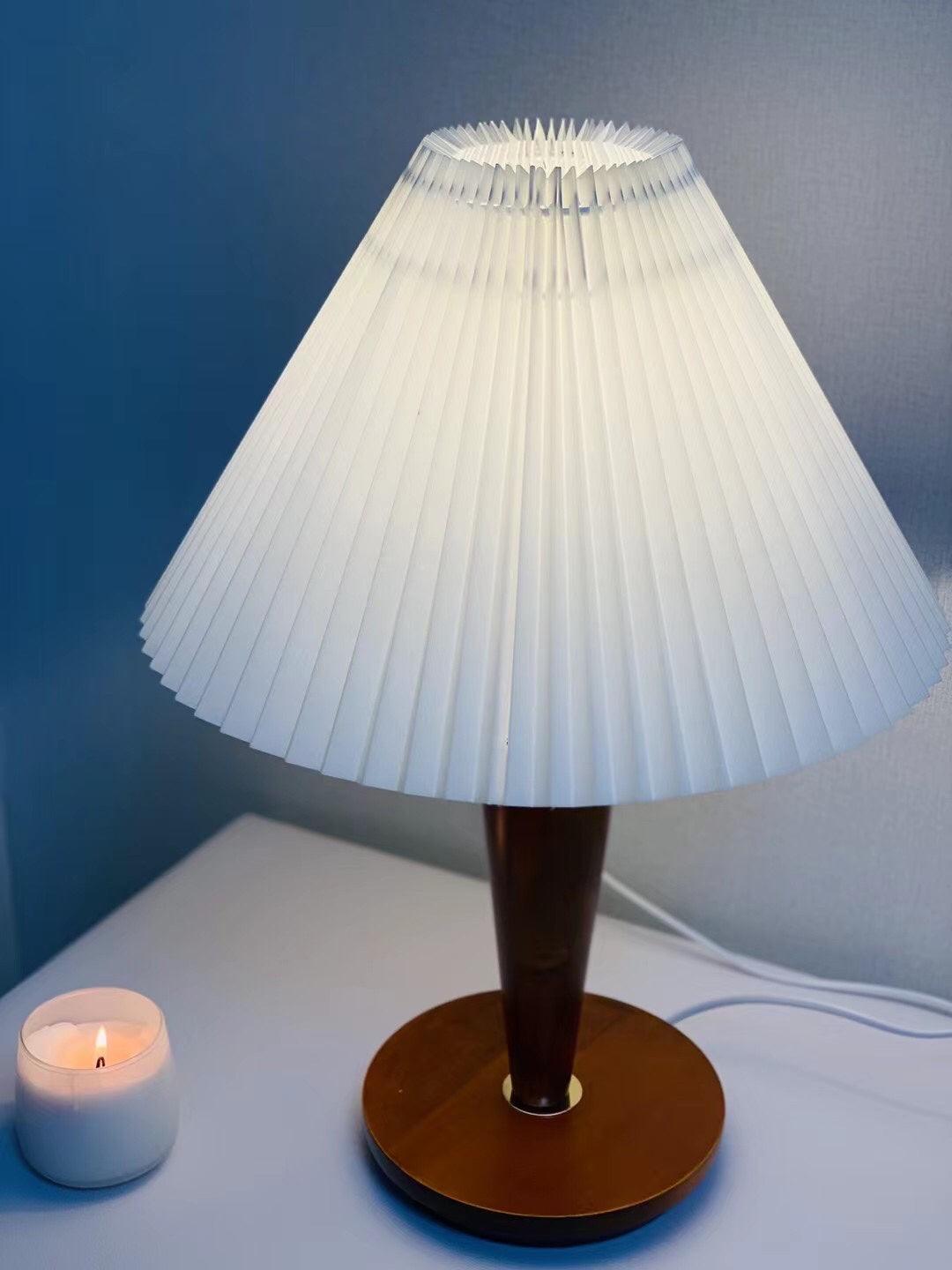 Linorelia modern bordslampa i tyg