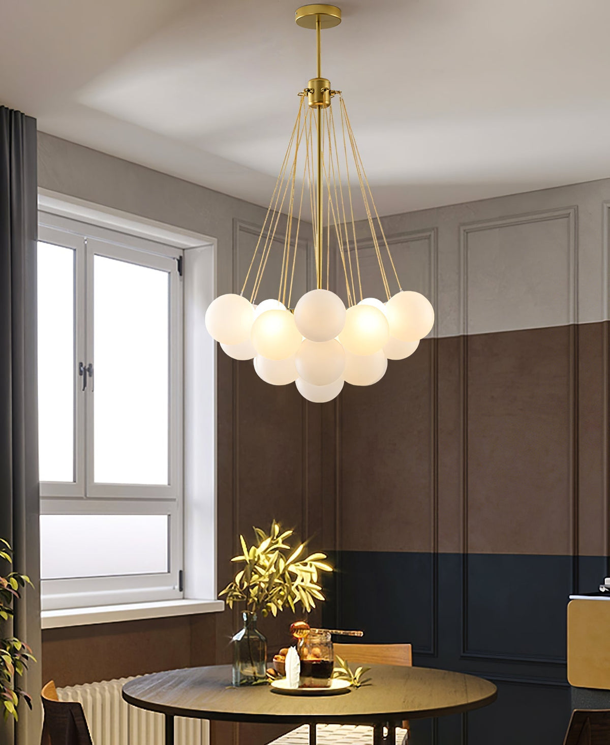 Eiririra lysekrone i bobleformet matteret glas