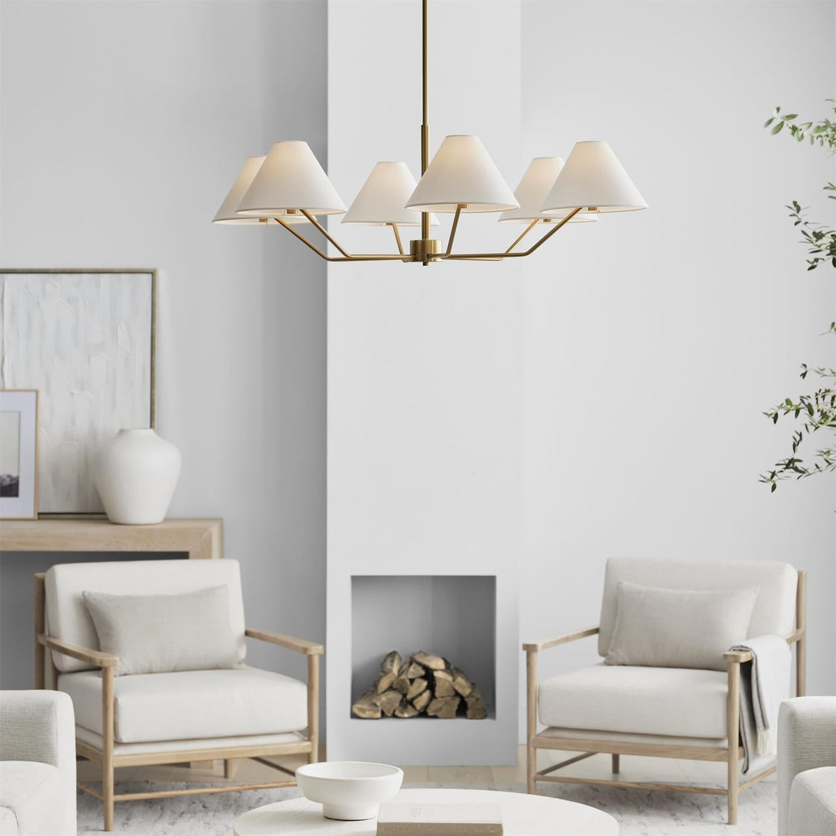 Kevenor modern ljuskrona i mässing med konformade tygskärmar