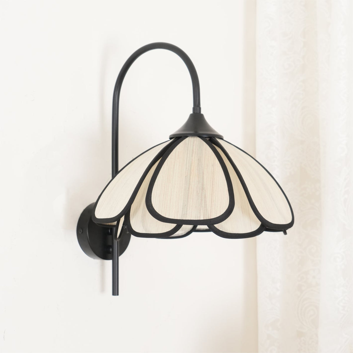 Ivsiliel-luonnollinen poltettujen terälehtien seinävalaisin